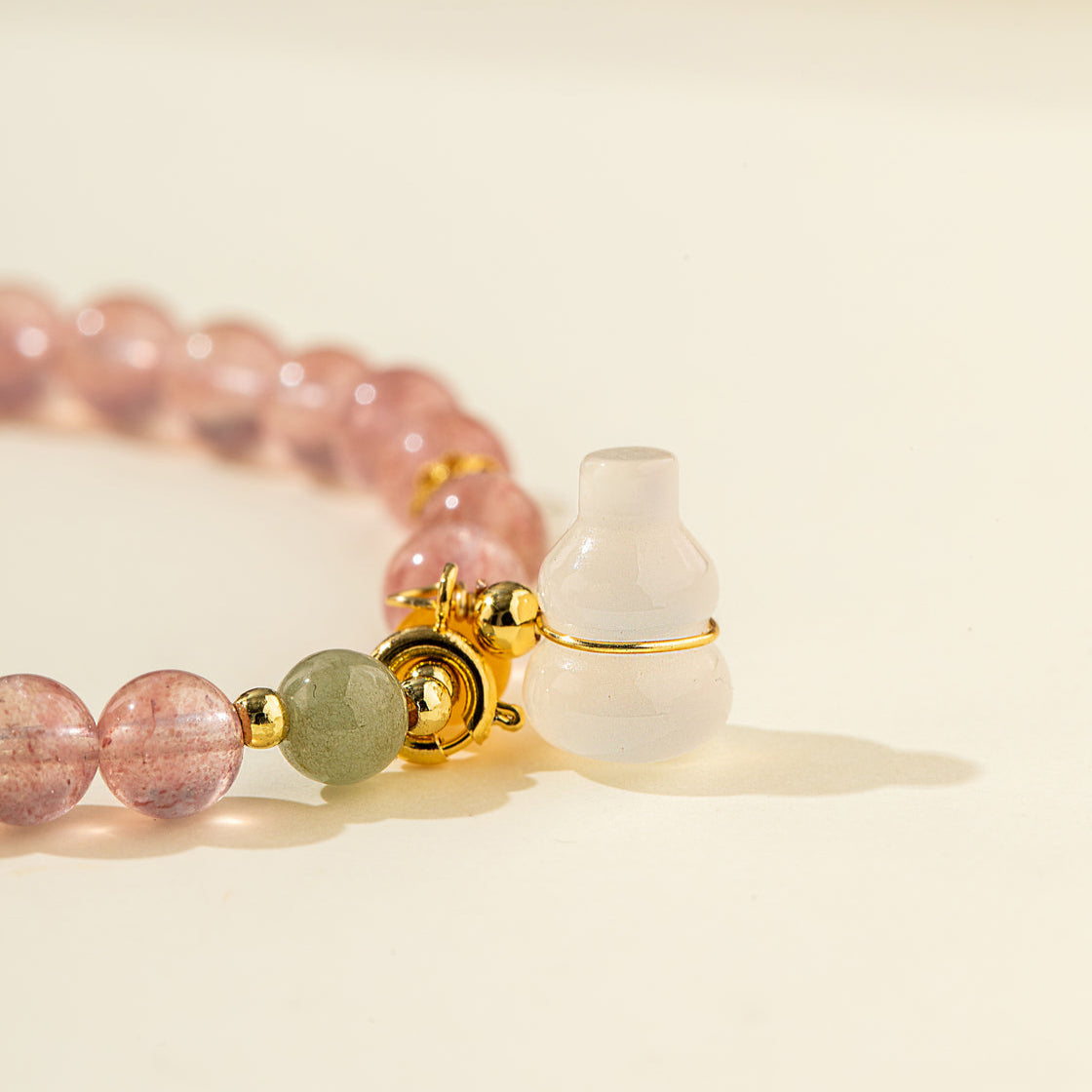 Strawberry Crystal Jade Gourd Sculpture Gold Bracelet-【Natural Energy & Handmade】