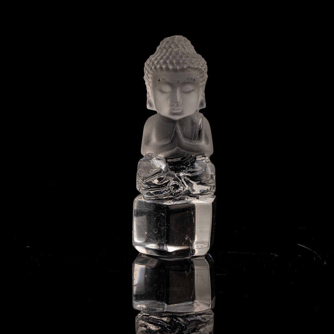 Transparent Crystal Shakyamuni Buddha Sculpture-【Natural Energy & Handmade】