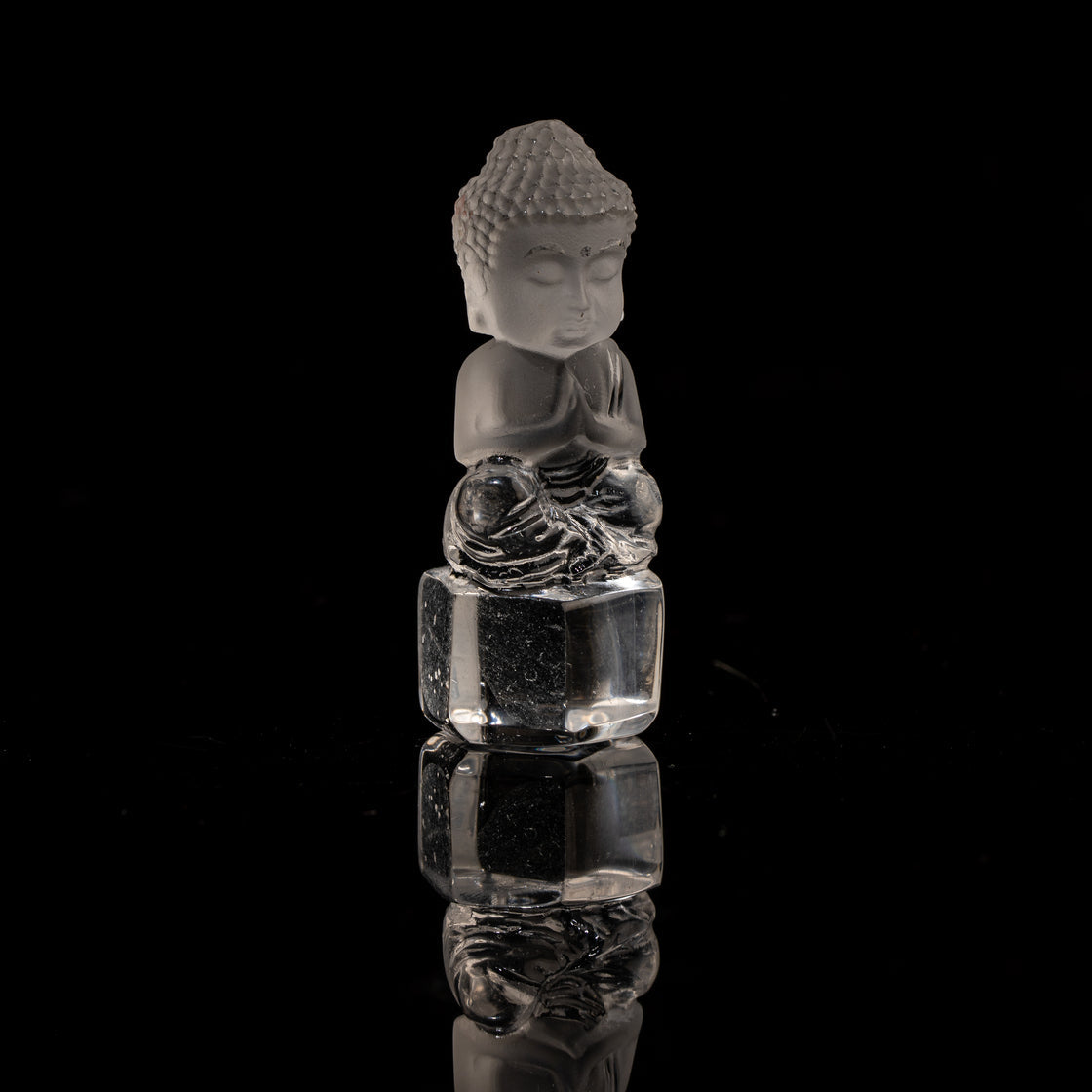 Transparent Crystal Shakyamuni Buddha Sculpture-【Natural Energy & Handmade】